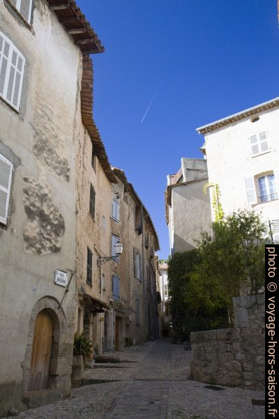 Place sur la Rue de la Boucherie. Photo © Alex Medwedeff