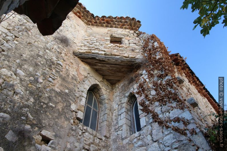 Utilisation de l'espace derrière l'église de Seillans. Photo © André M. Winter