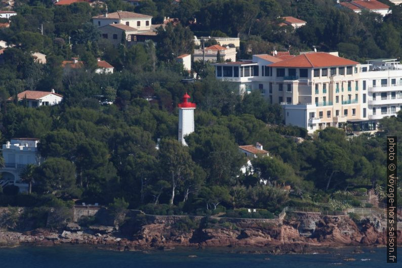 Phare d'Agay. Photo © André M. Winter