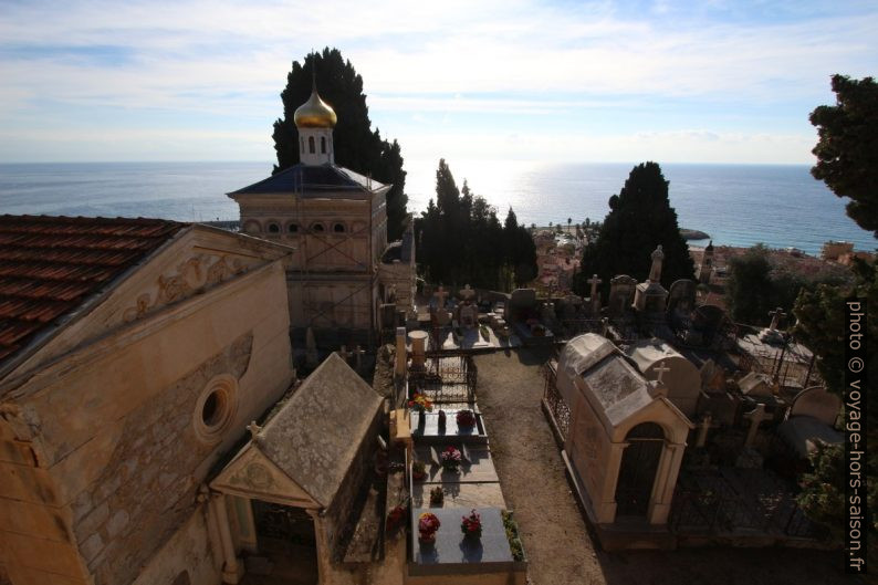 Vue du cimetière du château de Menton. Photo © André M. Winter