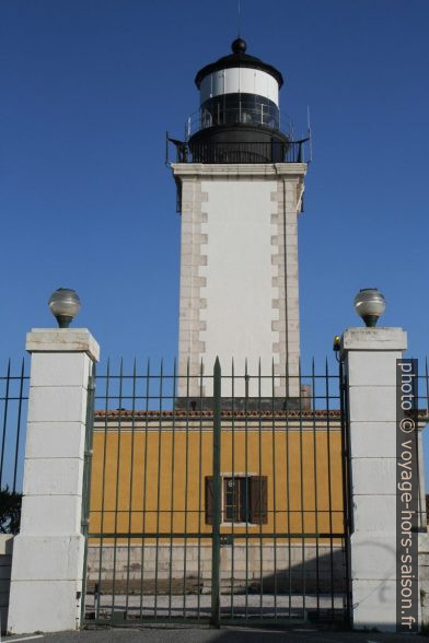 Face ouest du Phare de Camarat. Photo © Alex Medwedeff