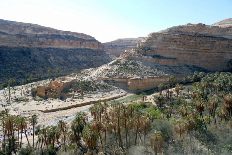 Batna dans les Gorges de Ghoufi, le terrain où Dorothée Chellier avançait sur dos de mulets. Photo Wikimedia CCSA3 SiroccoAures