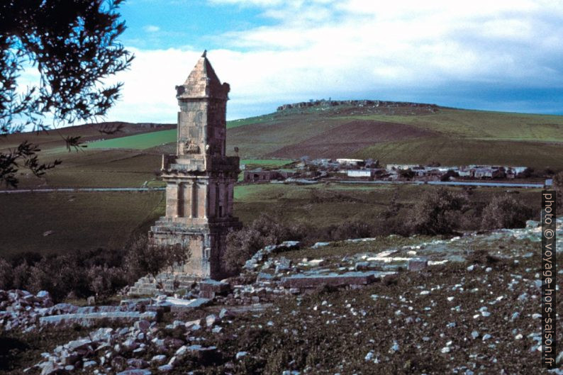 Mausolée libyco-punique à Dougga. Photo © André M. Winter