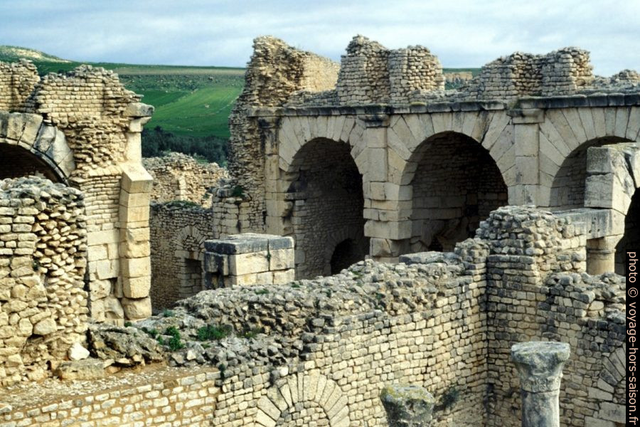 Les Thermes de Caracalla à Dougga. Photo © André M. Winter