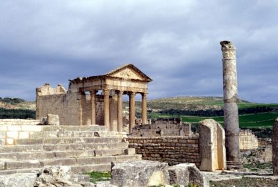 Le capitole de Dougga. Photo © André M. Winter