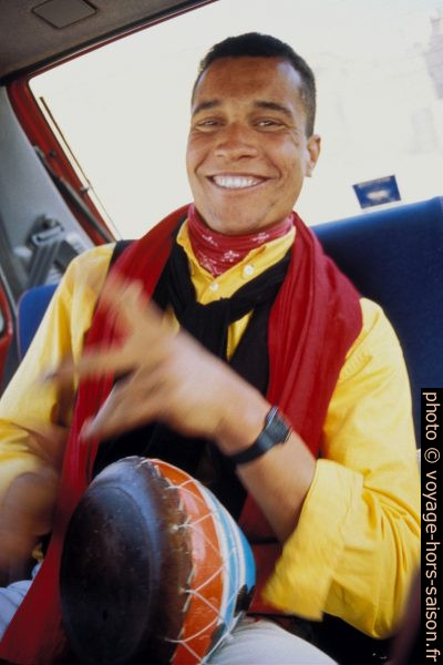 Joueur de darbouka. Photo © André M. Winter