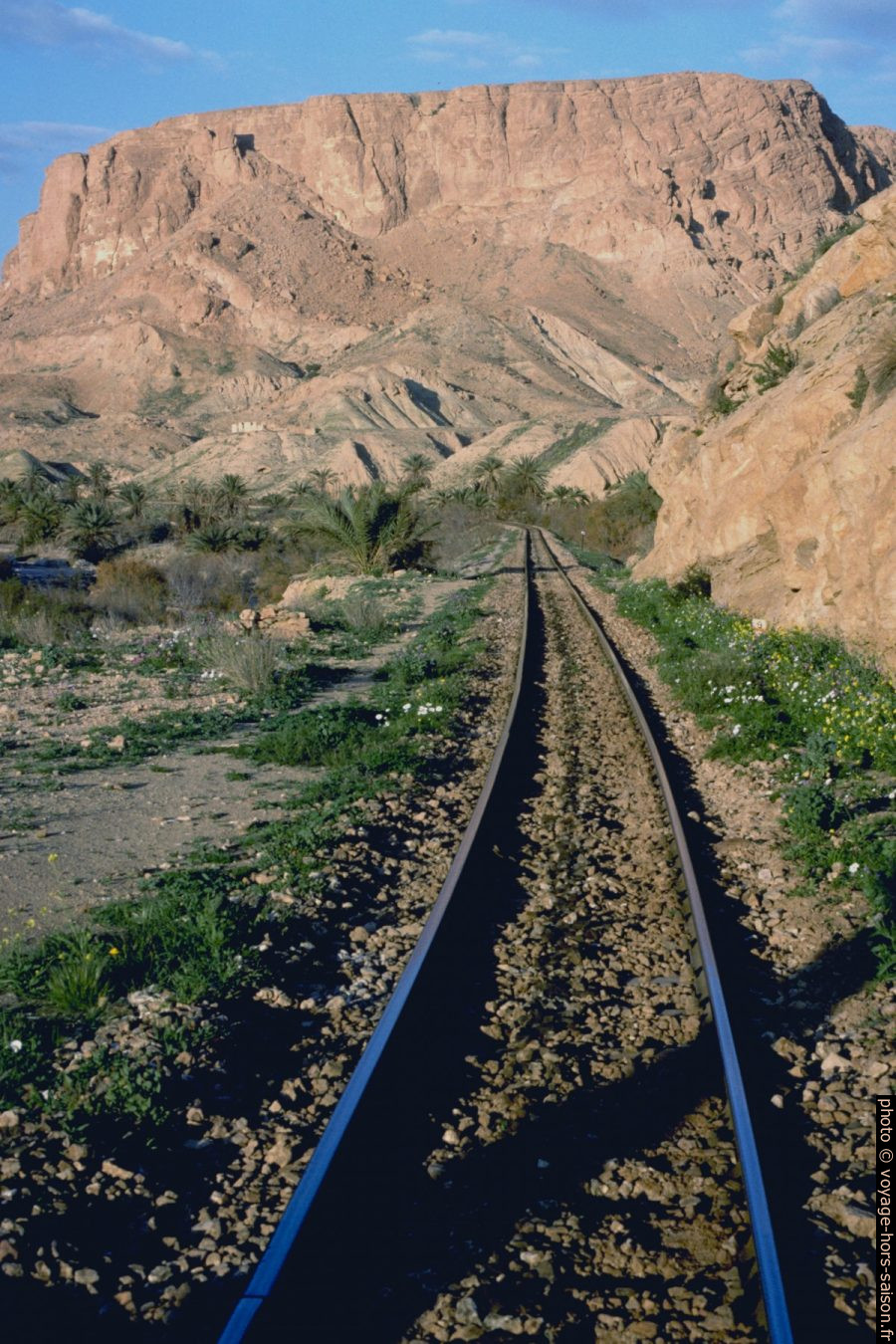 Le chemin de fer dans Gorges de la Selja au coucher du soleil. Photo © André M. Winter