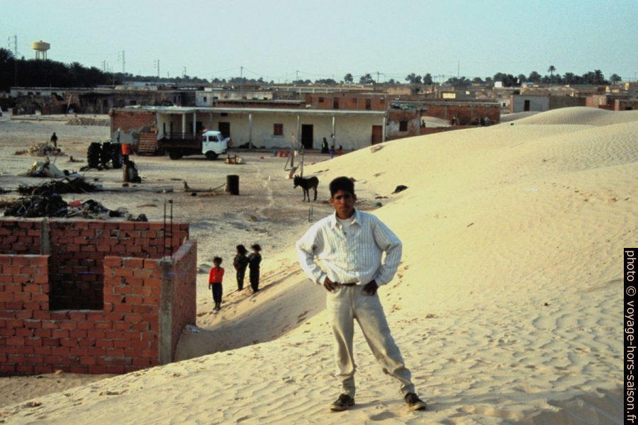 Un jeune homme à Es-Sabria. Photo © Leonhard Schwarz