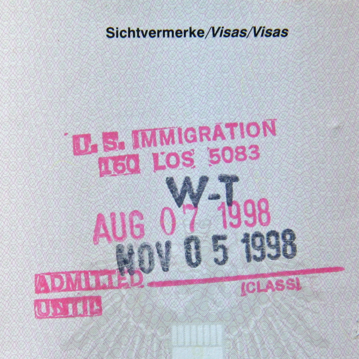 Visa de l'U.S. Immigration dans le passeport. Photo © André M. Winter
