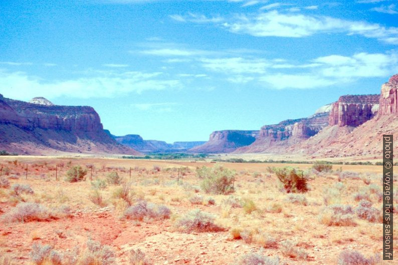 La vallée Indian Creek nous mène vers le Canyonlands National Parks. Photo © André M. Winter