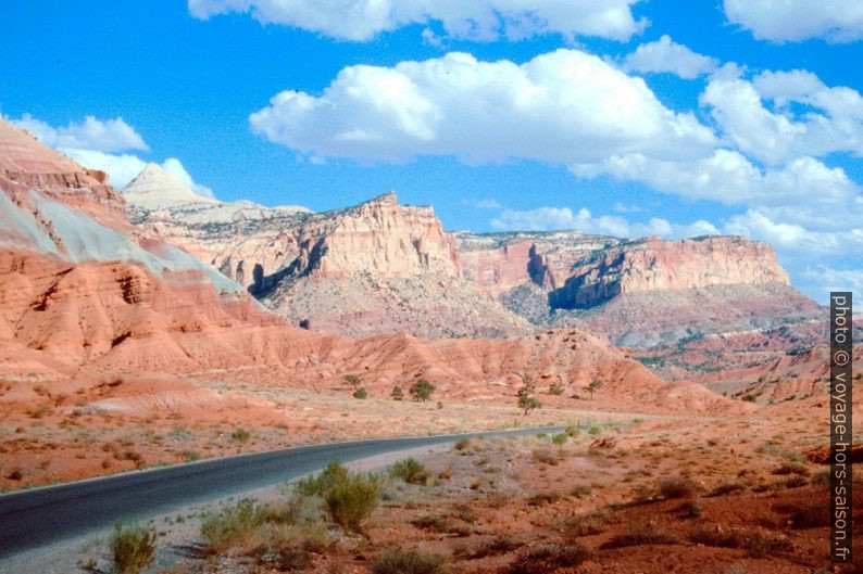 Sur le Scenic Drive du Capitol Reef National Park. Photo © André M. Winter