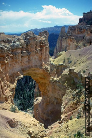 Natural Bridge du Bryce Canyon National Park. Photo © André M. Winter