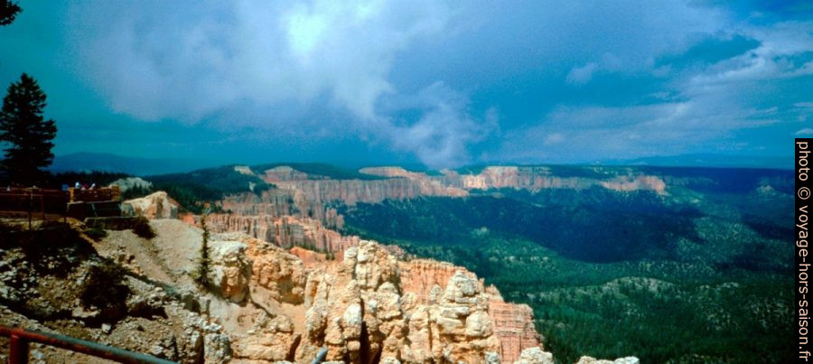 Vue du Rainbow Point sur le Bryce Canyon. Photo © André M. Winter