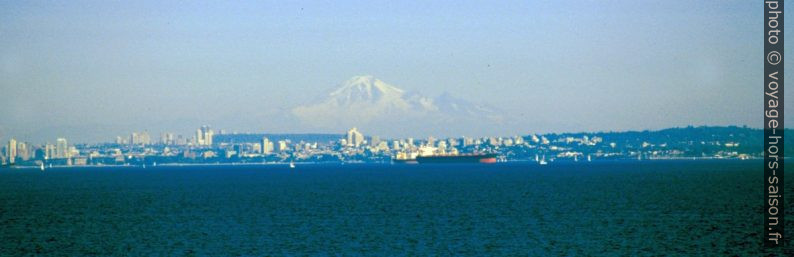 Mount Baker et Vancouver. Photo © André M. Winter