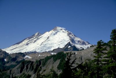 Le Mount Baker vu du nord-est. Photo © André M. Winter