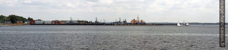 Port de Kranzfeld avec sous-marins de la marine Allemande. Photo © André M. Winter