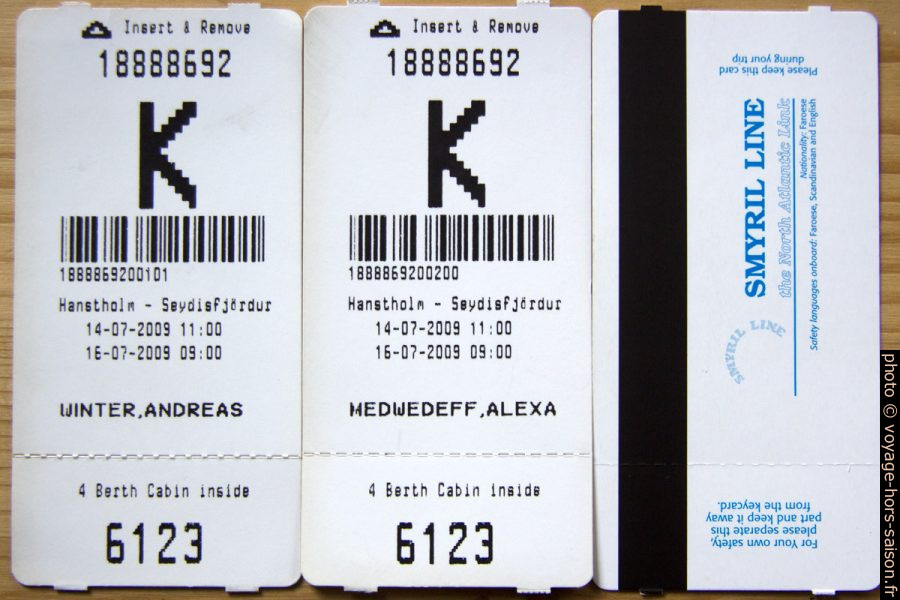 Cartes magnétiques pour les cabines. Photo © André M. Winter