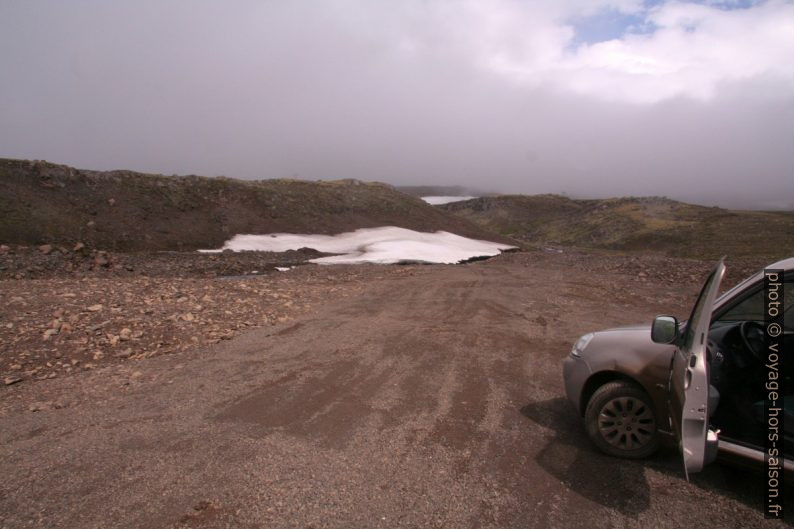 Neige au col Öxi. Photo © André M. Winter