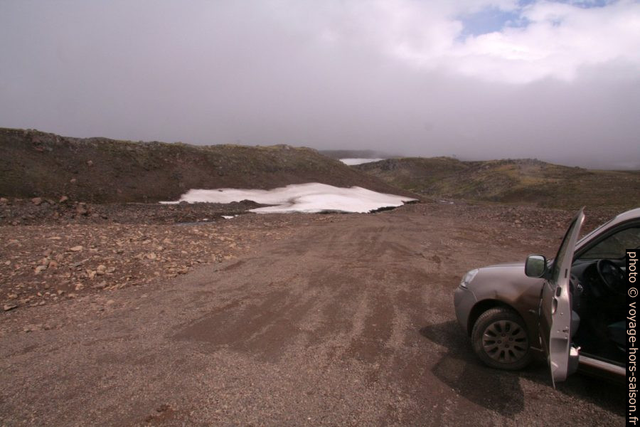 Neige au col Öxi. Photo © André M. Winter