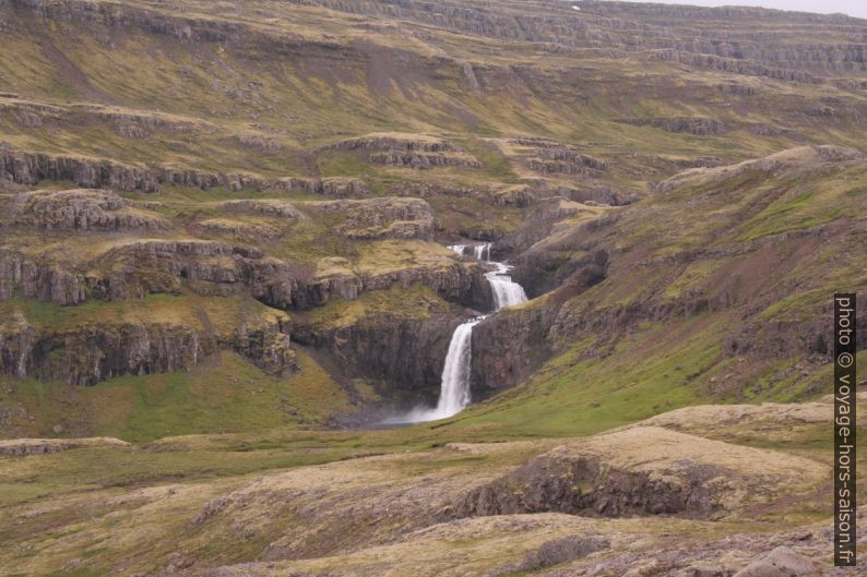 Cascades de la Berufjarðara à Beitivellir. Photo © André M. Winter