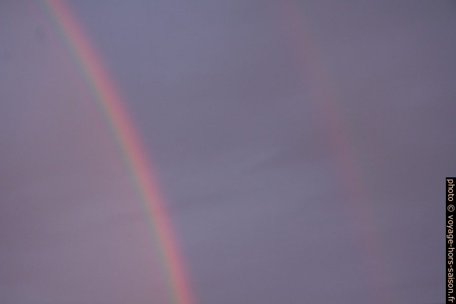Arc en ciel double à Höfn. Photo © Alex Medwedeff