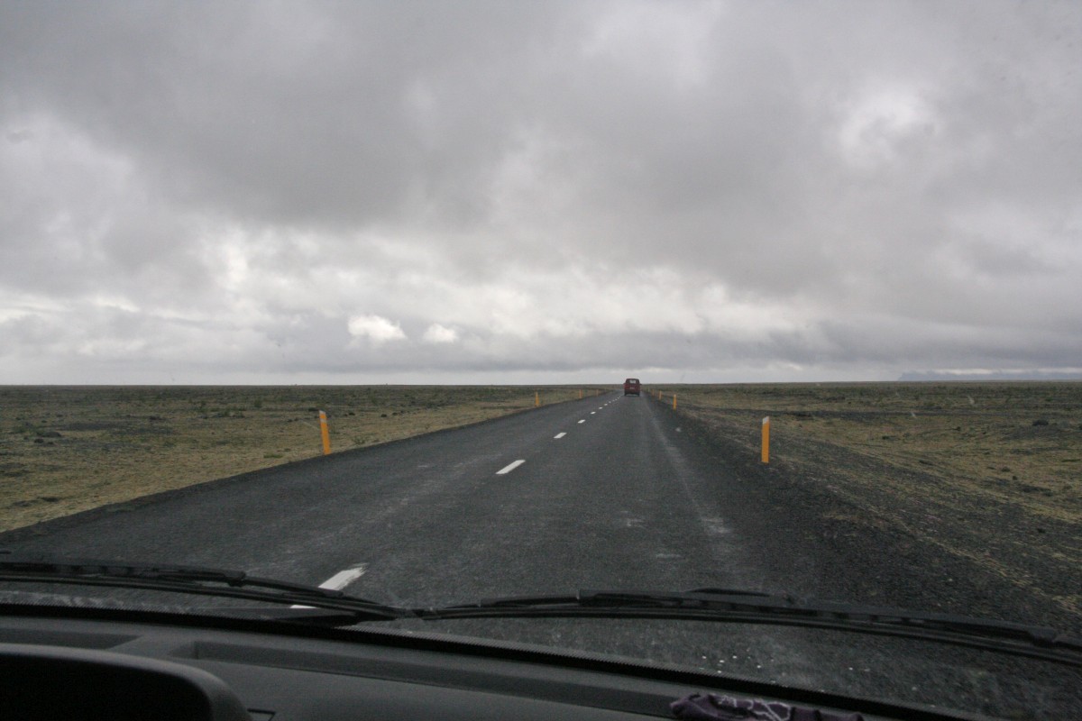 La route 1 dans la plaine du Skeiðaràrsandur. Photo © André M. Winter