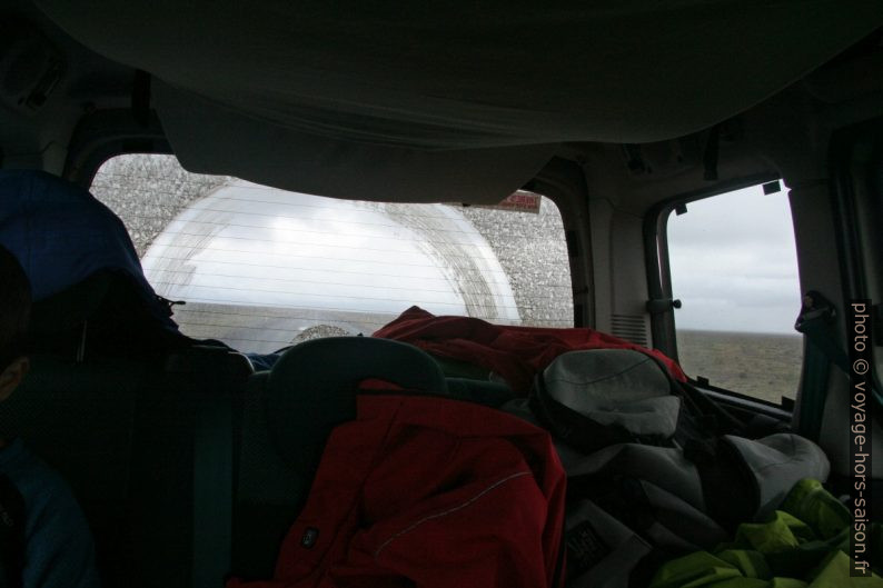 Vue vers l'arrière dans notre Berlingo. Photo © André M. Winter