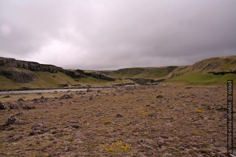 La rivière Djúpa. Photo © André M. Winter