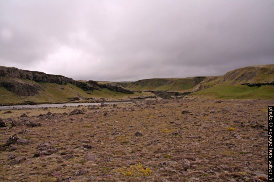 La rivière Djúpa. Photo © André M. Winter
