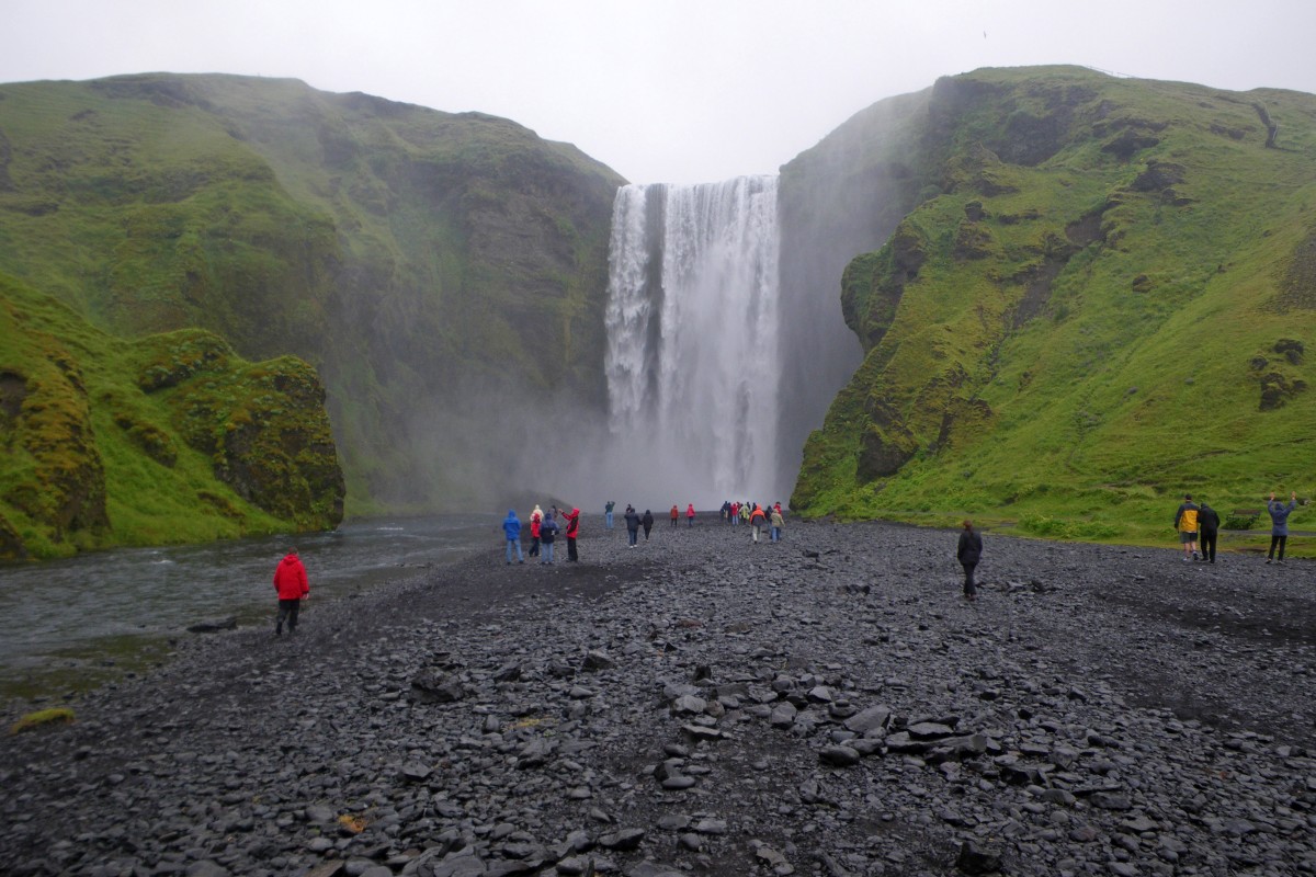 Skógafoss. Photo © André M. Winter