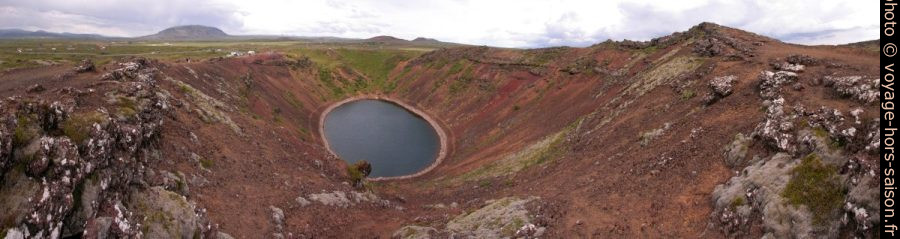 Panorama du cratère de scories du Kerið. Photo © André M. Winter