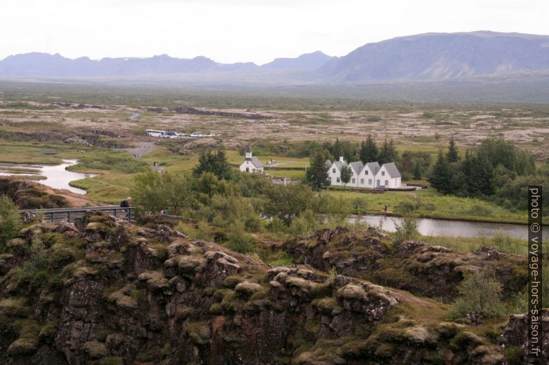 Þingvallabær vu de la faille normale de Þingvellir. Photo © André M. Winter