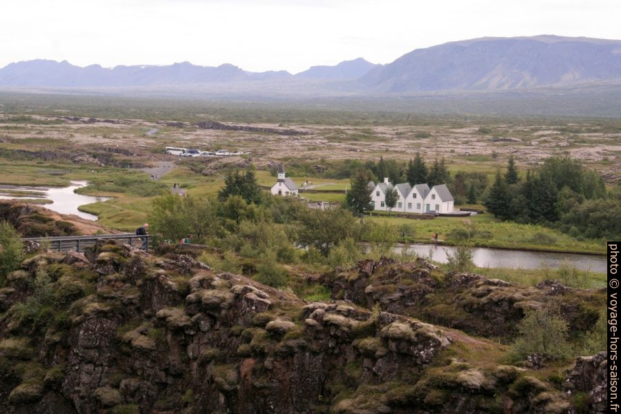 Þingvallabær vu de la faille normale de Þingvellir. Photo © André M. Winter