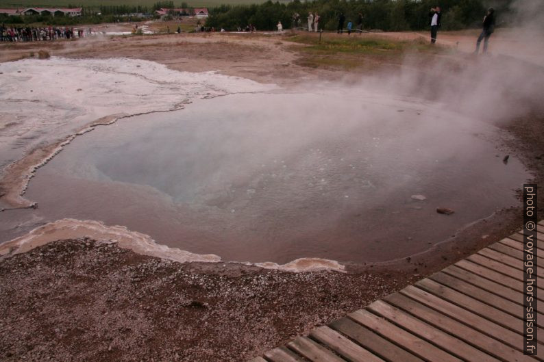 Bassin plus clair de la source Blesi. Photo © André M. Winter