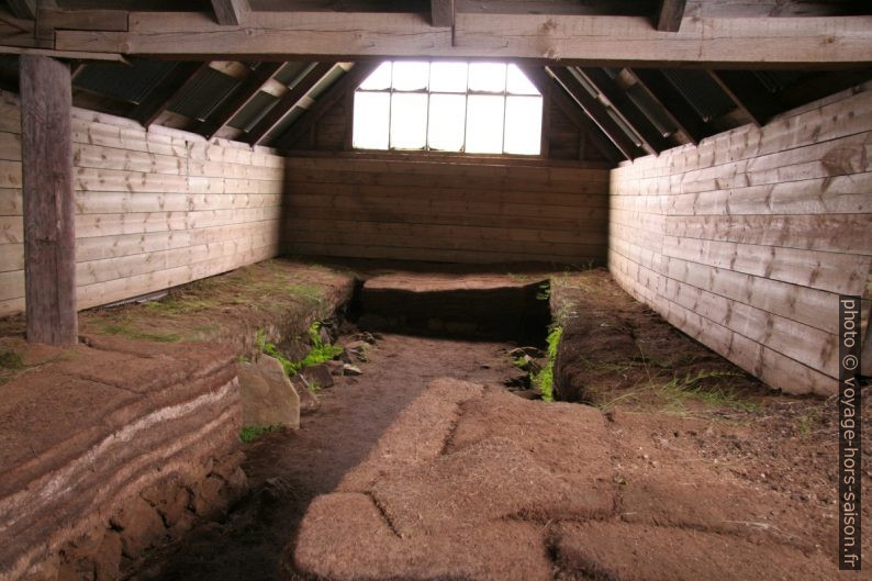 Chambre latérale de la ferme viking de Stöng. Photo © André M. Winter