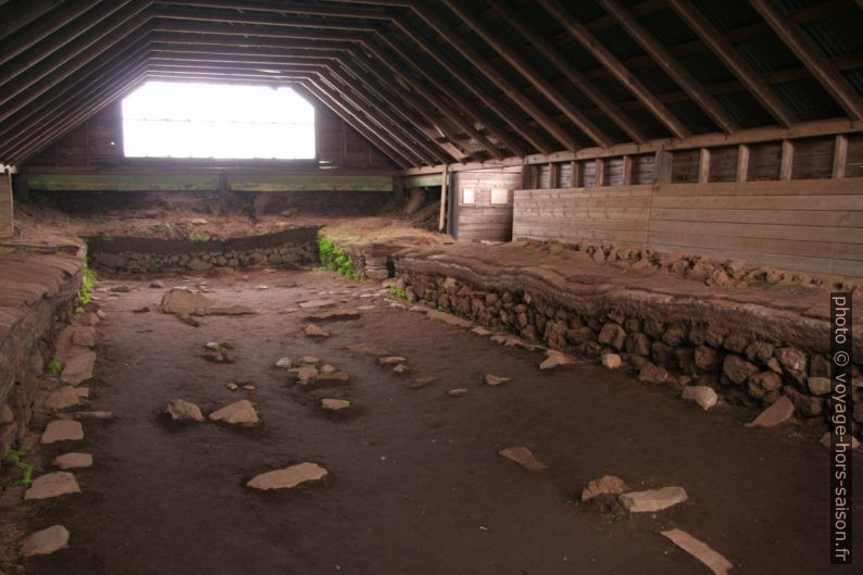 Chambre principale de la ferme viking à Stöng. Photo © André M. Winter