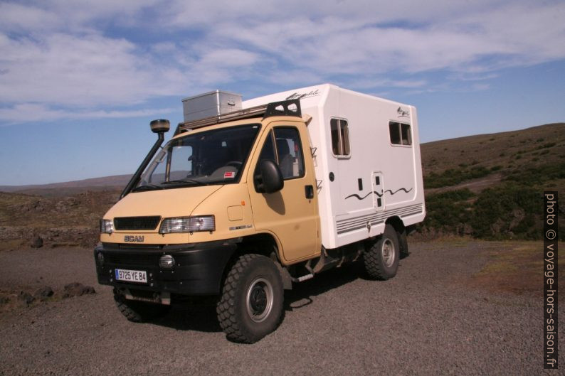 Camping-car sur base SCAM SMT35 4x4. Photo © André M. Winter