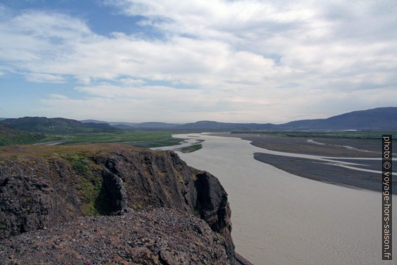 Le fleuve Þjórsá en amont de Gaukshöfði. Photo © André M. Winter