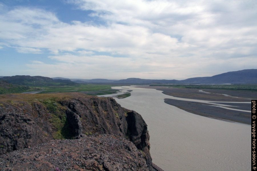 Le fleuve Þjórsá en amont de Gaukshöfði. Photo © André M. Winter