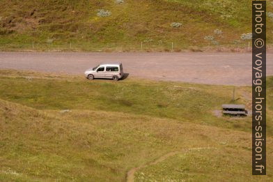 Notre Berlingo au bord de l'ancienne route 32 en Islande. Photo © André M. Winter