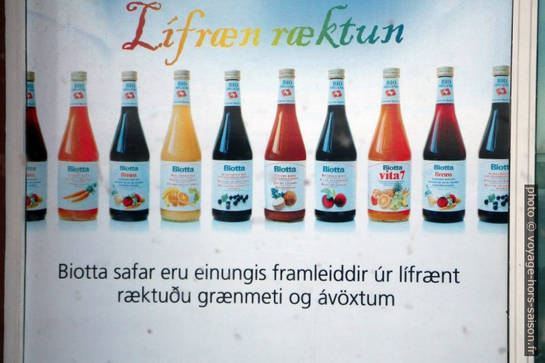 Publicité islandaise pour jus de fruits. Photo © André M. Winter