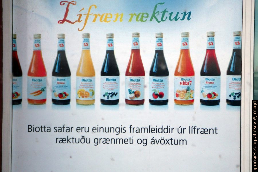 Publicité islandaise pour jus de fruits. Photo © André M. Winter