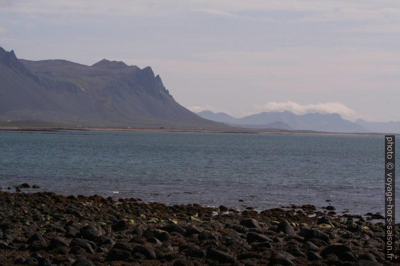 La baie Búðavík. Photo © André M. Winter