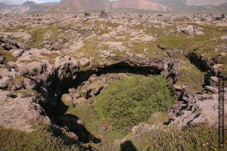 Couche de lave écroulée dans le Búðahraun. Photo © André M. Winter