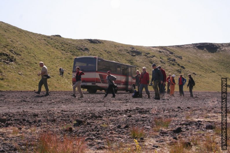 Horde de touristes dans le Hólahólar. Photo © André M. Winter