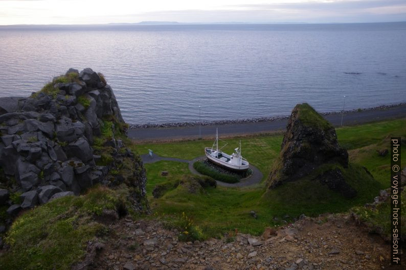 Bateau de pêche à Ólavsvík. Photo © André M. Winter