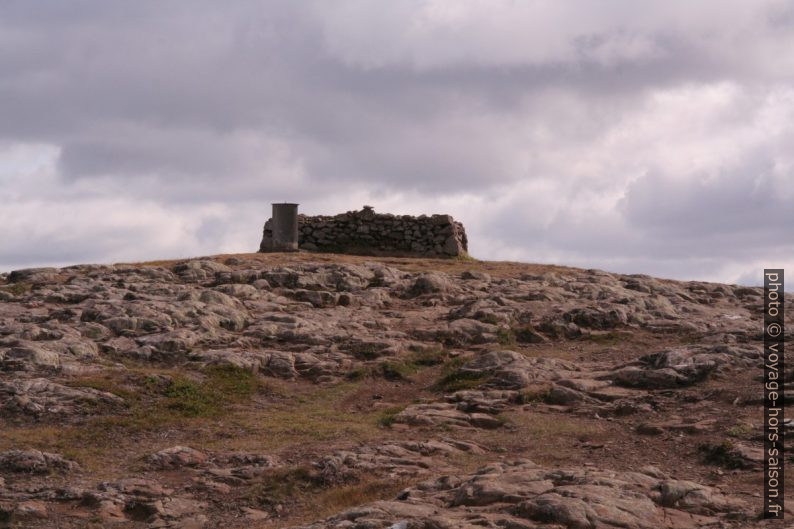 Ruine de l'église sur le Helgafell. Photo © André M. Winter