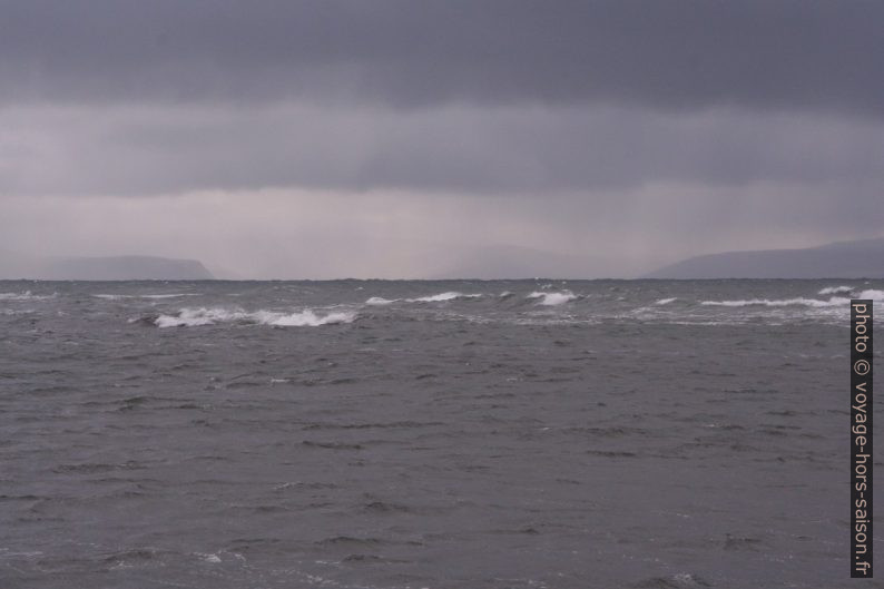 Steingrímsfjörður sous la pluie et le brume. Photo © André M. Winter