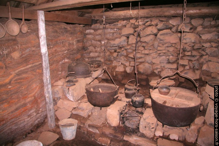 Âtre de la cuisine de la ferme de Glaumbær. Photo © André M. Winter