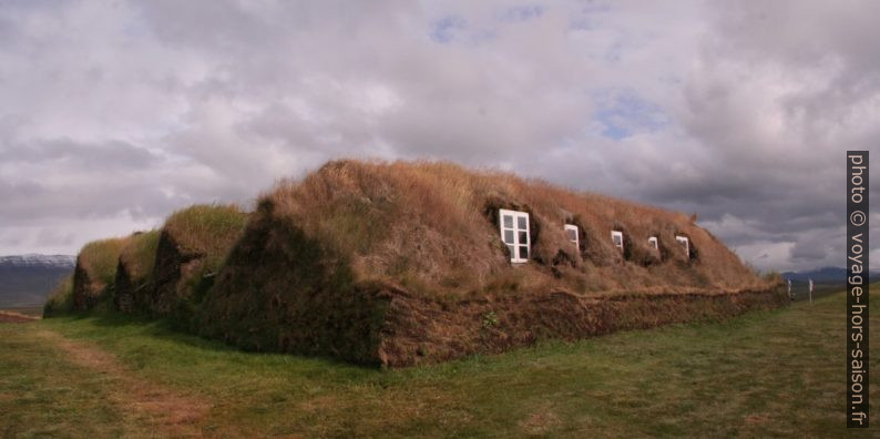 Lucarnes à Glaumbær. Photo © André M. Winter